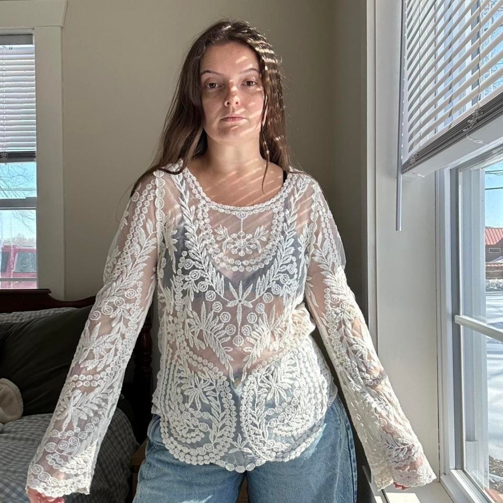 Cream Lace Bell Sleeve Boho Top Size Medium